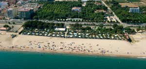 camping aan het strand pineda de mar strandvakantie spanje