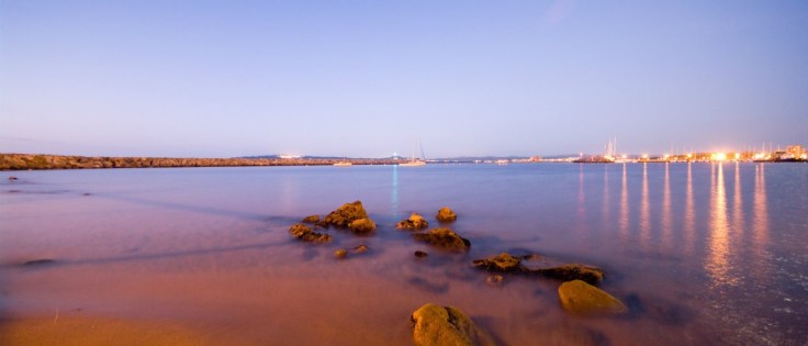 LEstartit-strand snachts