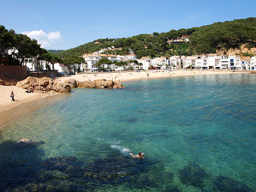 la-playa-de-tamariu-super-mooi-strand-spanje-costa-brava