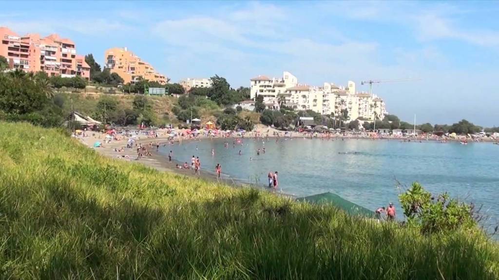 Playa del Cristo (Costa del Sol, Malaga Province) mooi strand zuid spanje
