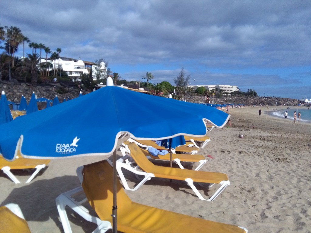 playa dorada strand playa blanca lanzarote watersporten