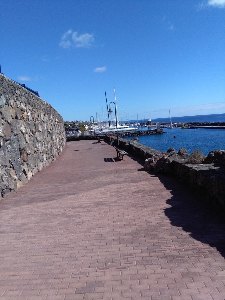 Jachthaven Rubicon Lanzarote lekker zwemmen in de zee