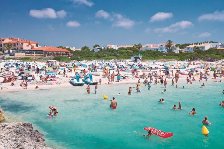 Calan-Bosch strand menorca ideaal voor kinderen