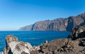 Los_Gigantes,_Tenerife,_Spanje mooiste stranden van het eiland