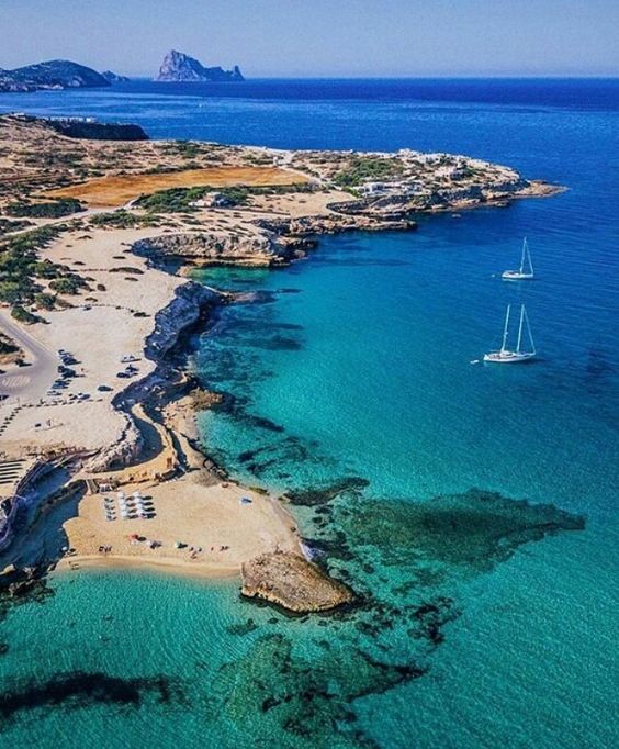 mooiste stranden ibiza Playa Cala Comte