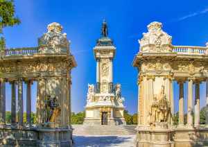 mooie bezienswaardigheden vakantie spanje architectuur, cultuur, gebouwen en prachtige natuur en stranden