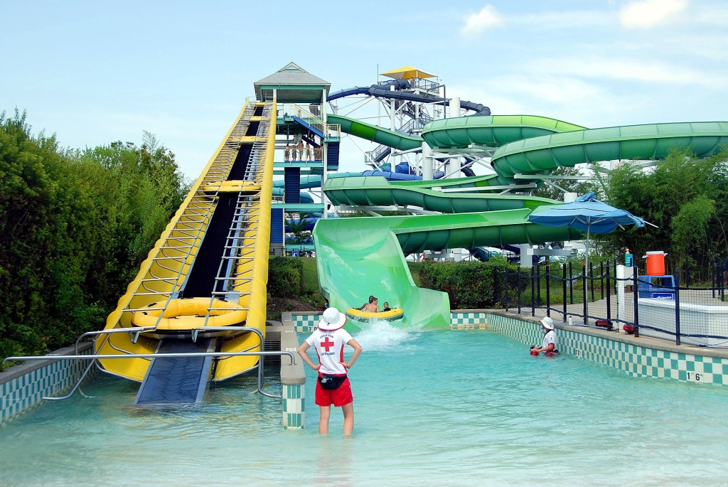 waterpark spanje aquapark met glijbanen 7243236 123