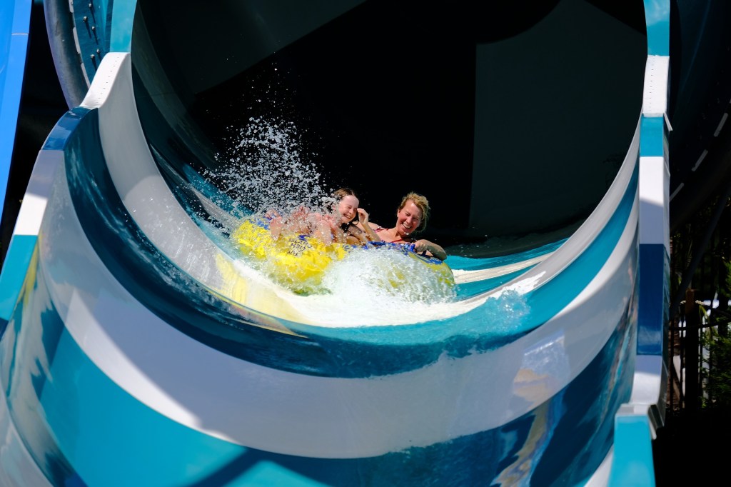 waterpark spanje aquapark met glijbanen